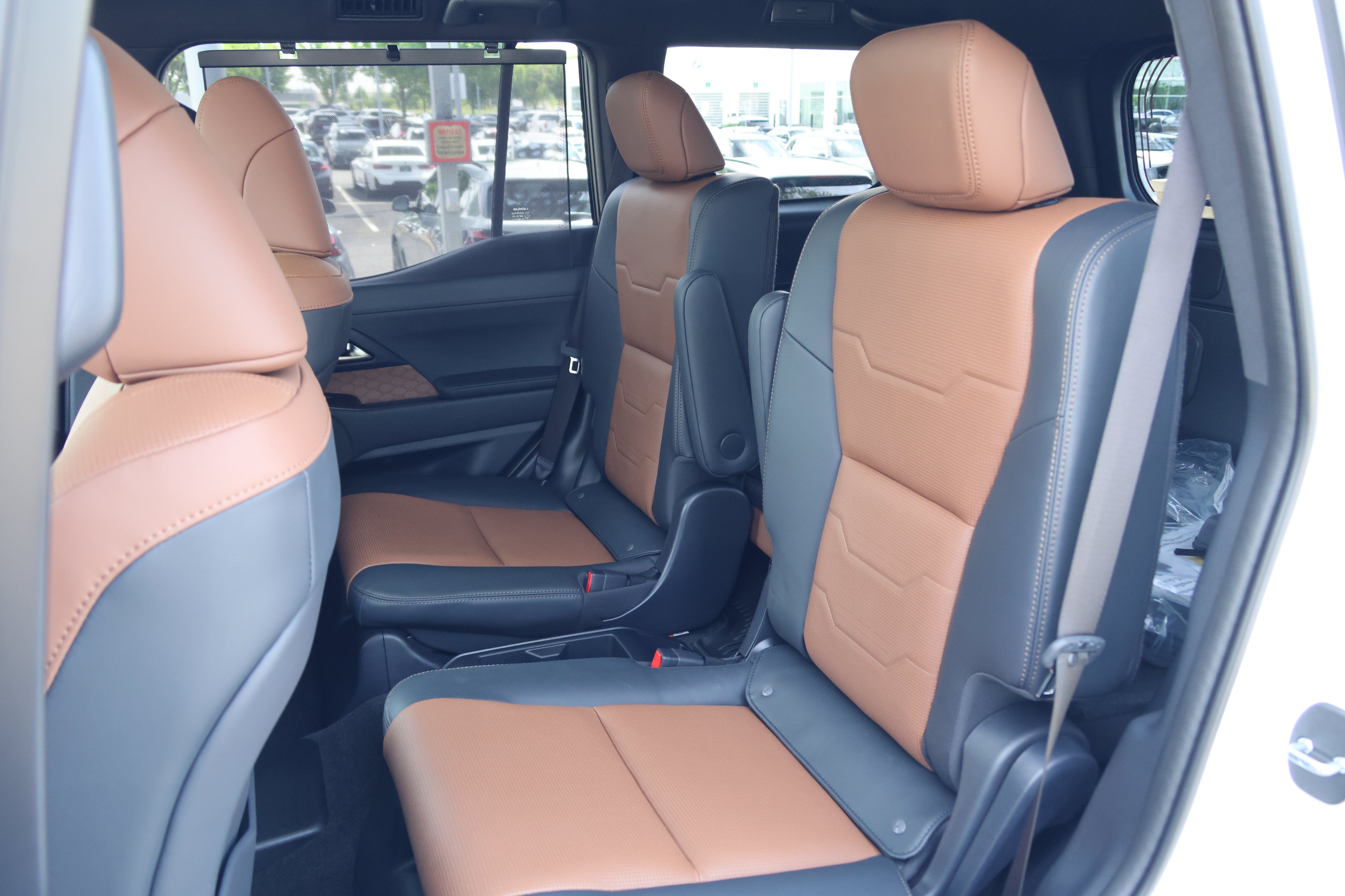 Certified 2026 Lexus GX 550 w/ Accessory Package (2T) AWD/4WD image 39