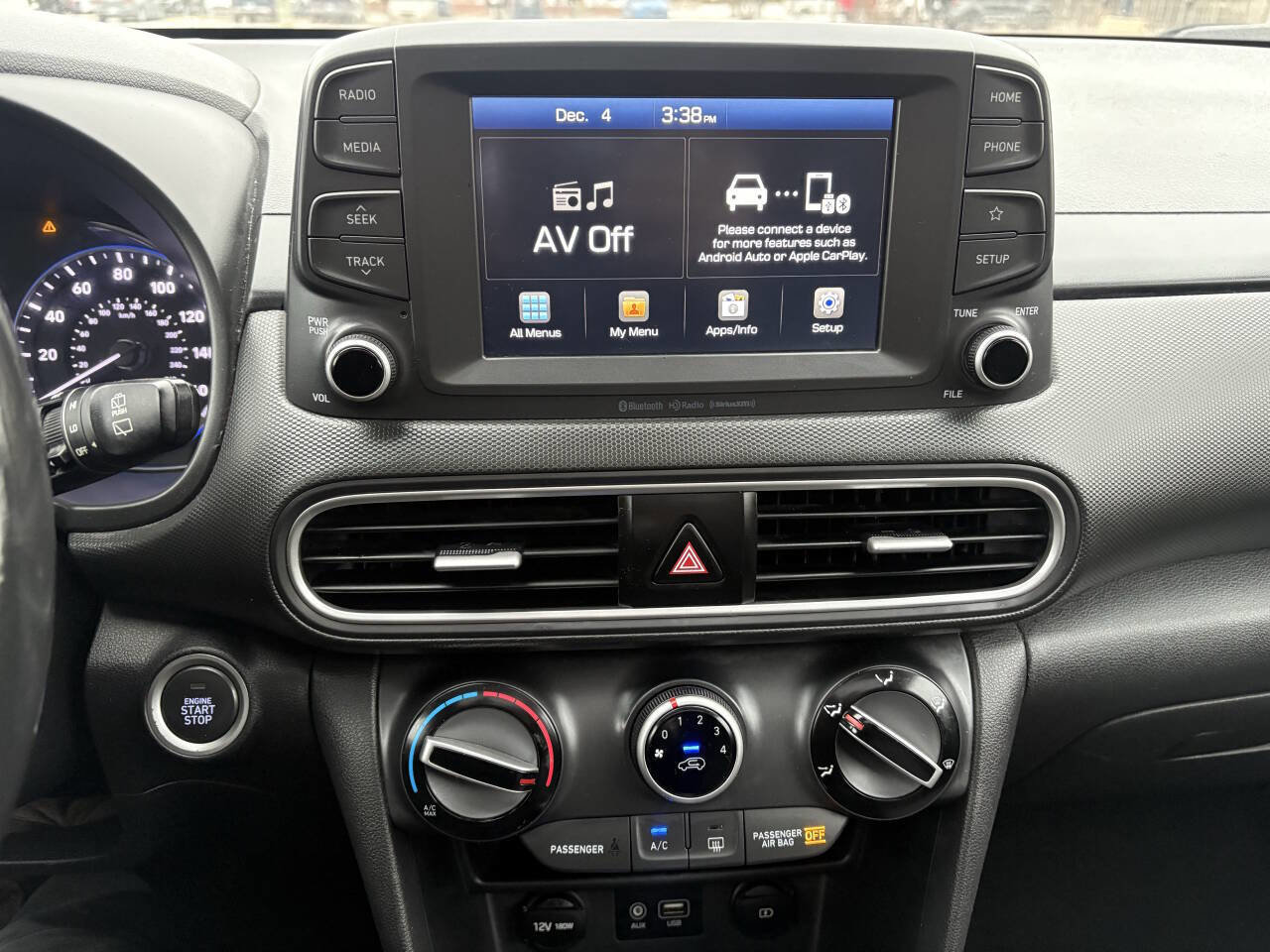 Used 2018 Hyundai Kona SEL w/ SEL Tech Package 02 image 30