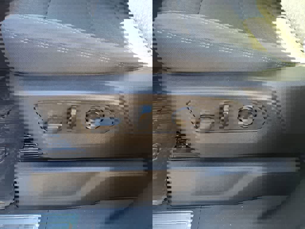 Used 2024 GMC Sierra 2500 SLE w/ SLE Value Package; image 12