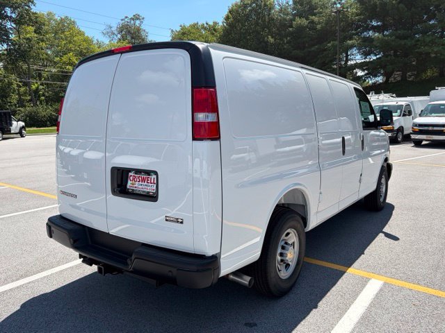 New 2026 Chevrolet Express 3500 w/ Driver Convenience Package RWD image 10