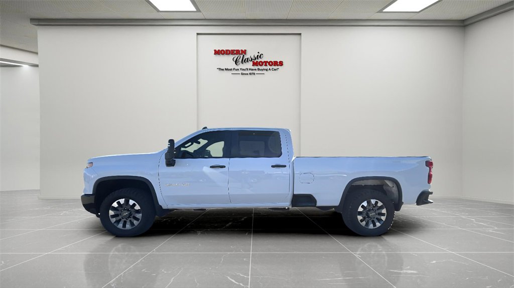 Used 2024 Chevrolet Silverado 2500 Custom w/ Custom Value Package image 4
