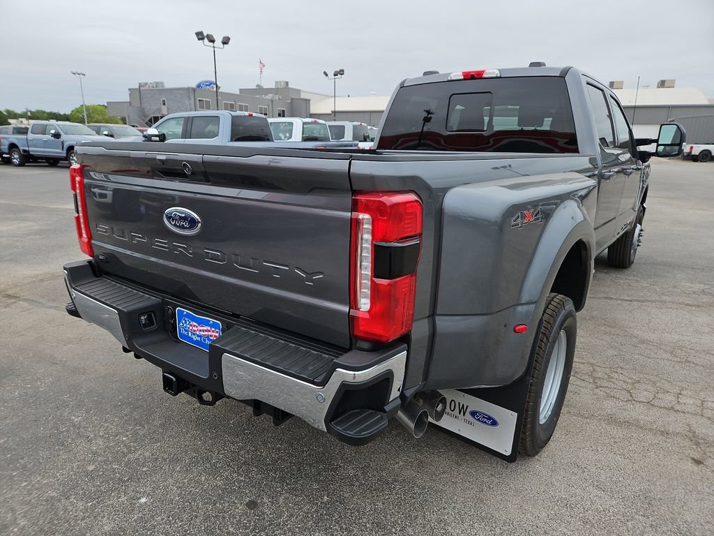 New 2026 Ford F350 XLT w/ XLT Premium Package AWD/4WD image 11