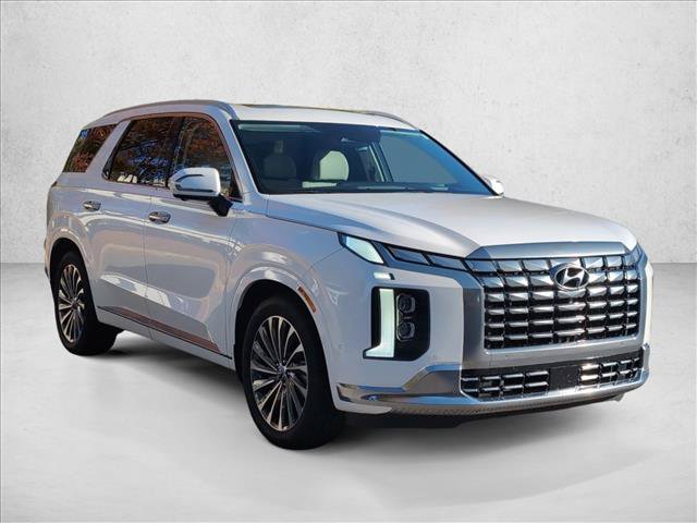 Certified 2025 Hyundai Palisade Calligraphy FWD image 3