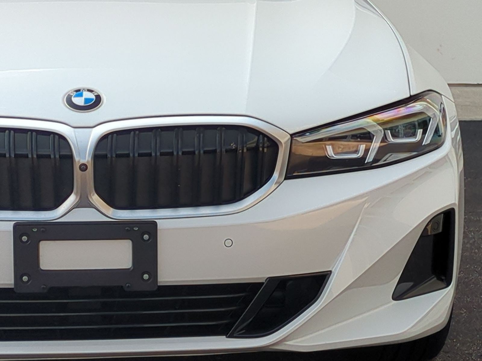 Used 2024 BMW 330i xDrive Sedan AWD/4WD image 5