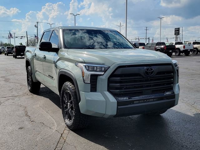 Used 2024 Toyota Tundra Limited AWD/4WD image 4