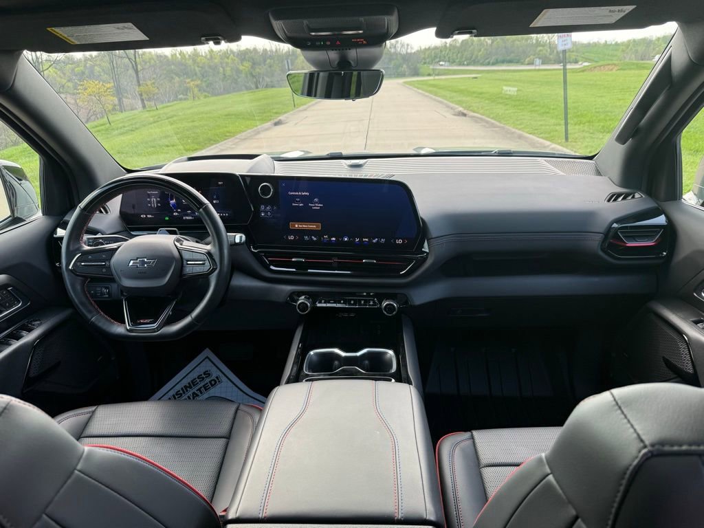 Used 2025 Chevrolet Silverado EV RST image 18