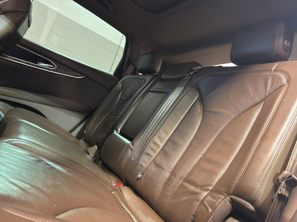 Used 2016 Lincoln MKX Reserve w/ Climate Package AWD/4WD image 30