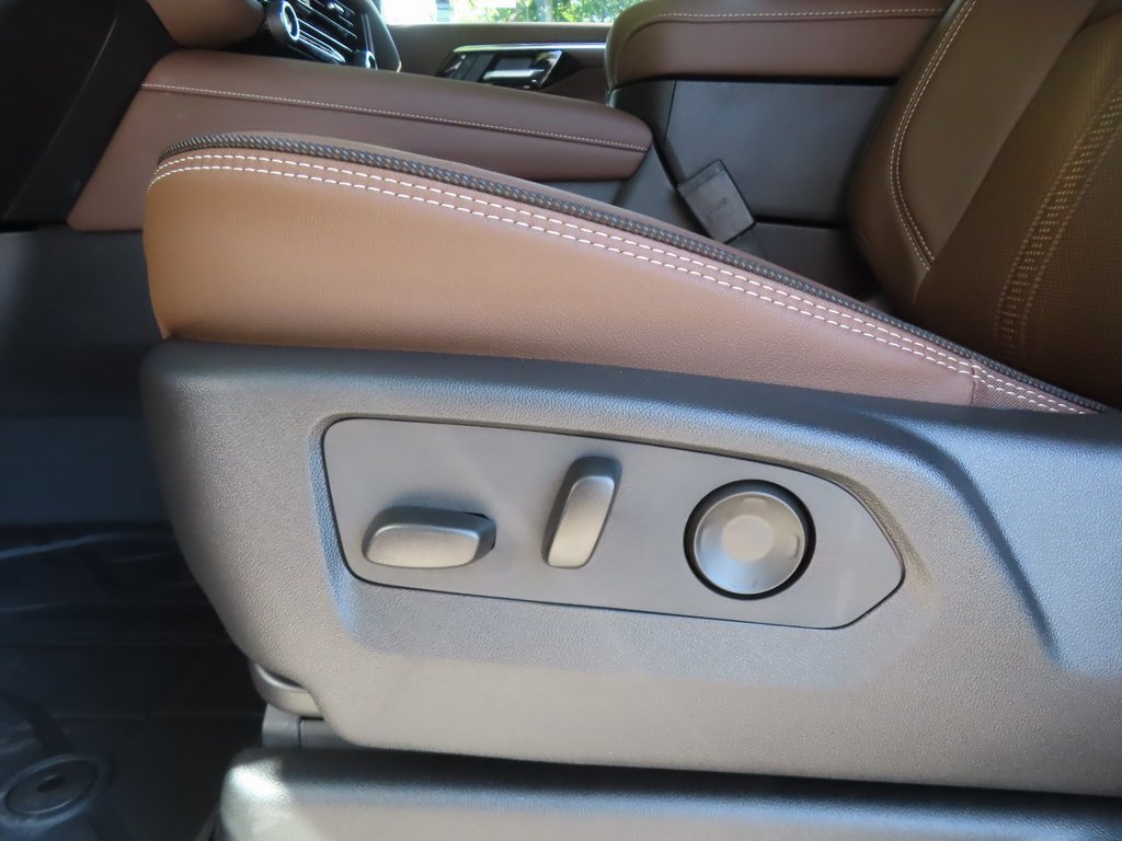 New 2026 Chevrolet Suburban High Country image 10