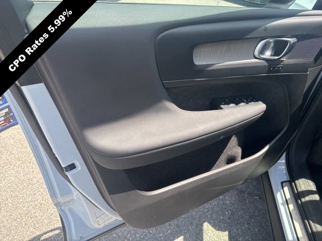 Certified 2024 Volvo XC40 B5 Plus w/ Climate Package AWD/4WD image 19