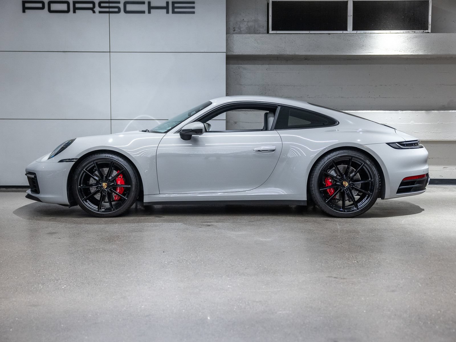 Certified 2022 Porsche 911 Carrera S RWD image 2