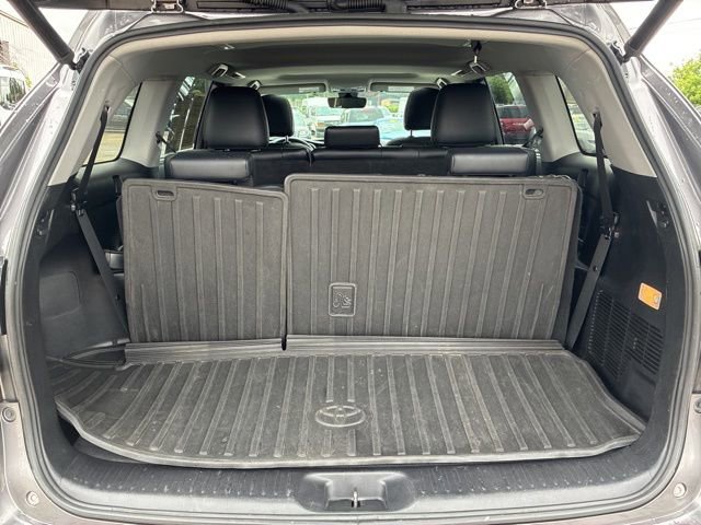Used 2019 Toyota Highlander XLE AWD/4WD image 8