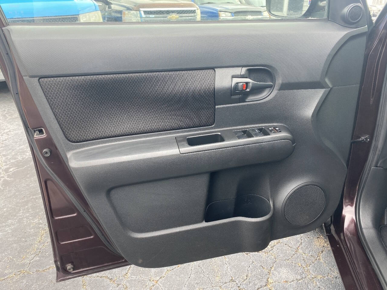 Used 2010 Scion xB FWD image 12