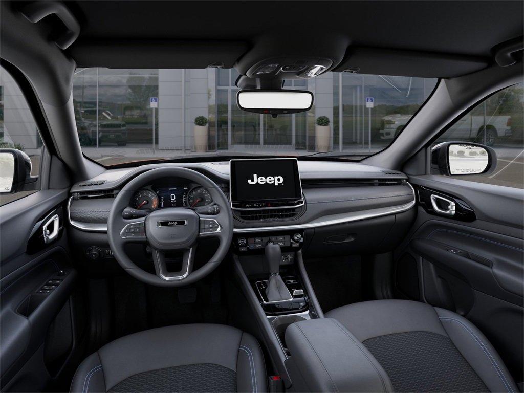 New 2026 Jeep Compass Latitude image 14