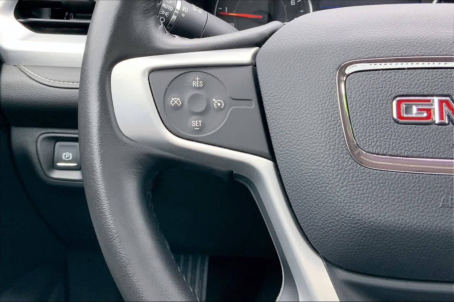 Used 2020 GMC Acadia SLT w/ Premium Package FWD image 24