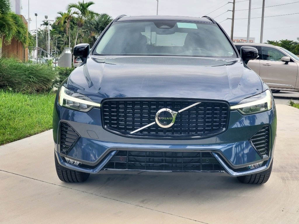 New 2025 Volvo XC60 B5 Plus w/ Protection Package Premier image 3