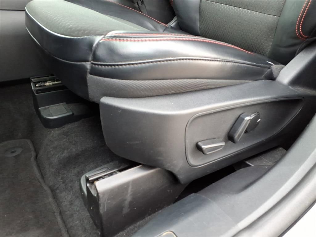 Used 2025 Ford Escape ST-Line AWD/4WD image 18