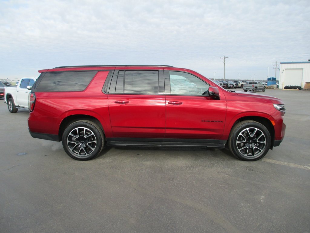 Used 2023 Chevrolet Suburban RST w/ Luxury Package image 6