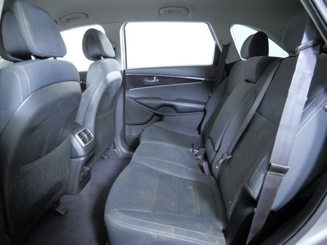 Used 2016 Kia Sorento AWD w/ LX Convenience Package image 15