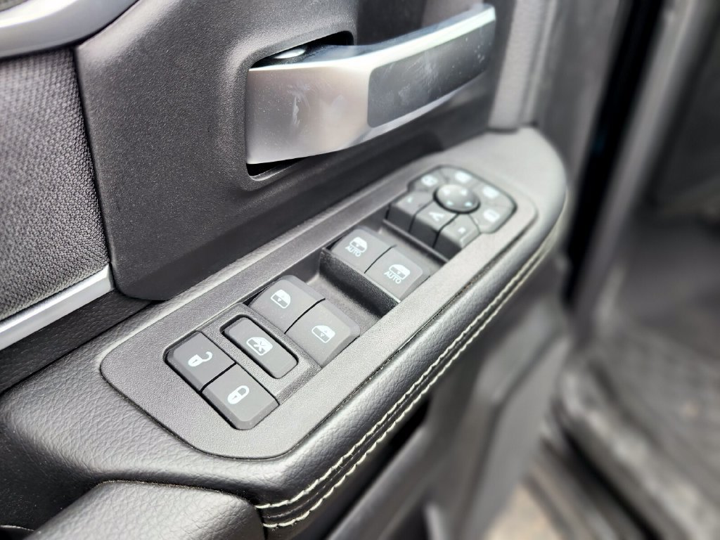 New 2026 RAM 2500 Big Horn AWD/4WD image 17
