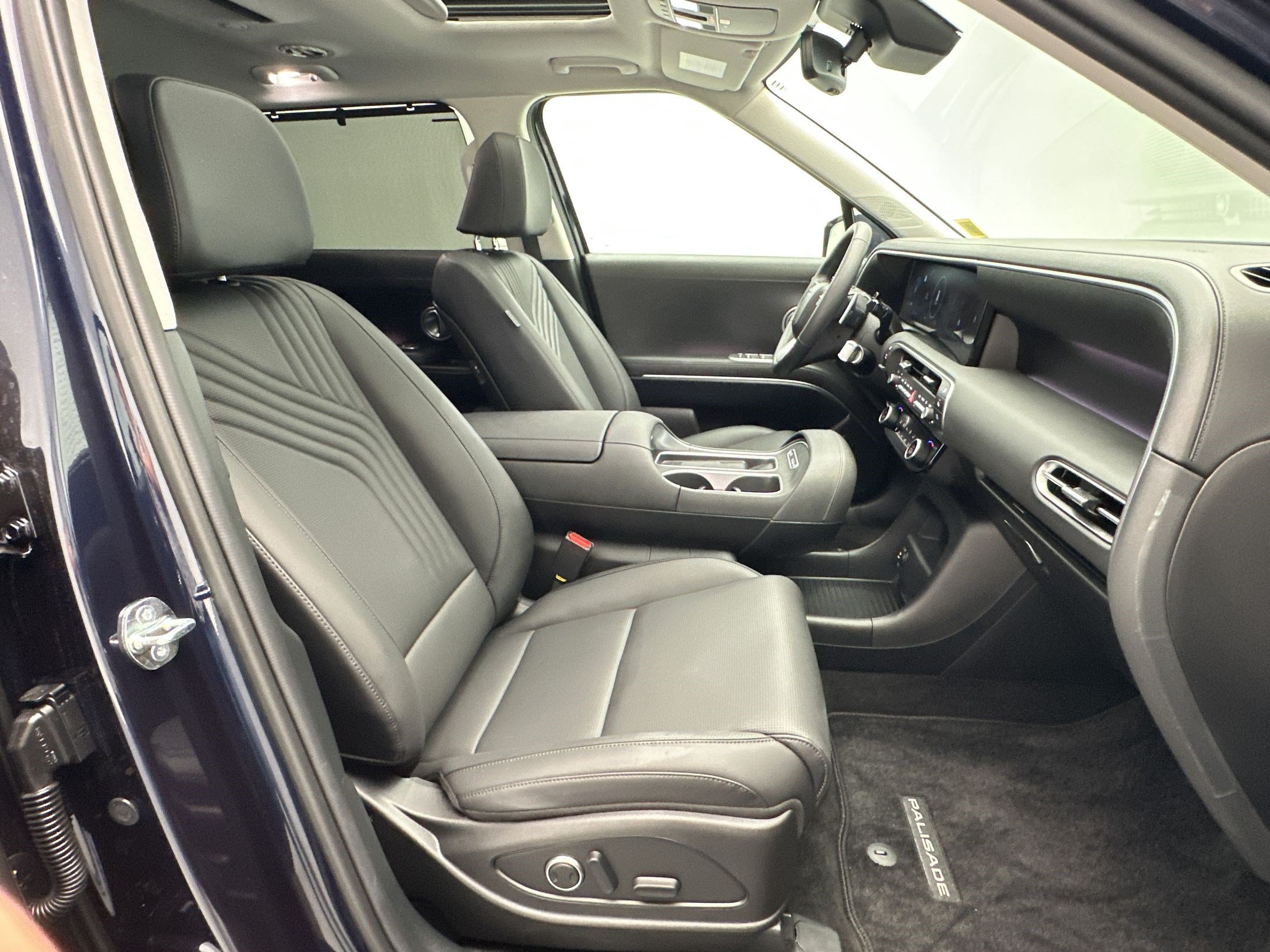 Used 2026 Hyundai Palisade SEL AWD/4WD image 30