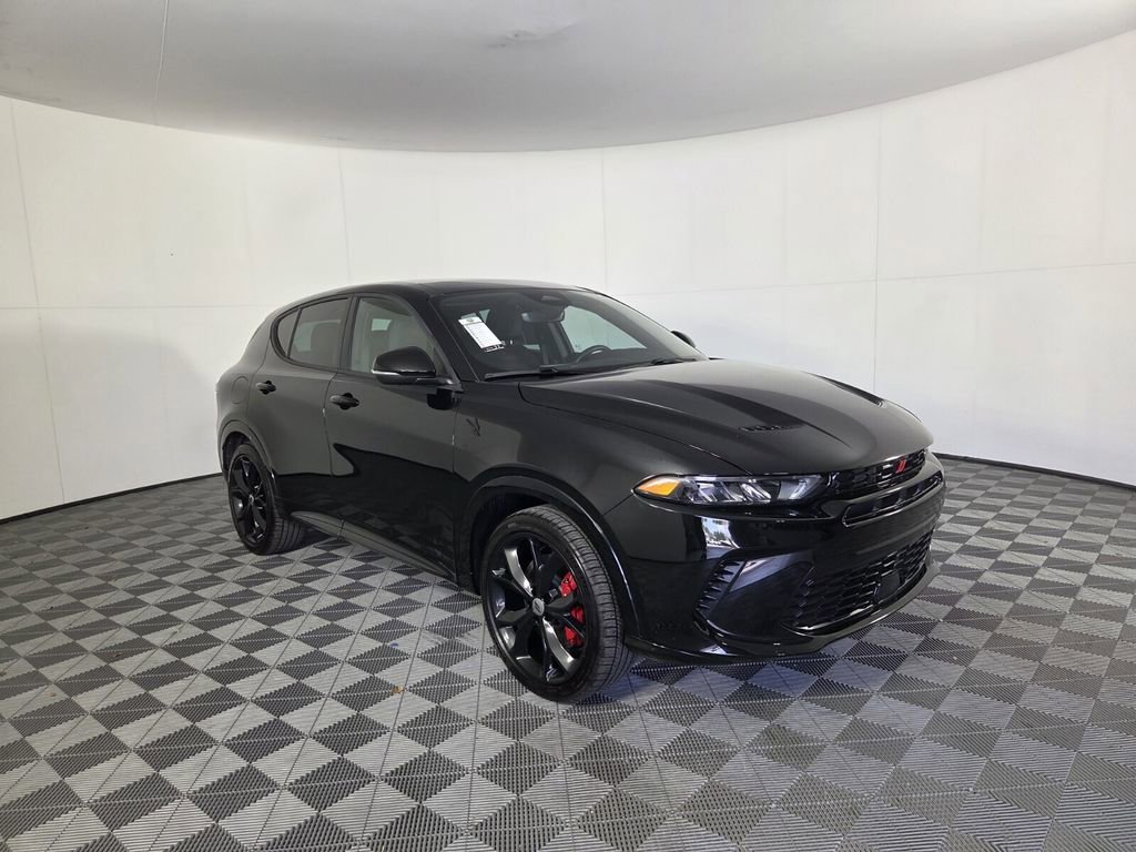 Used 2025 Dodge Hornet R/T w/ R/T Plus Package image 2