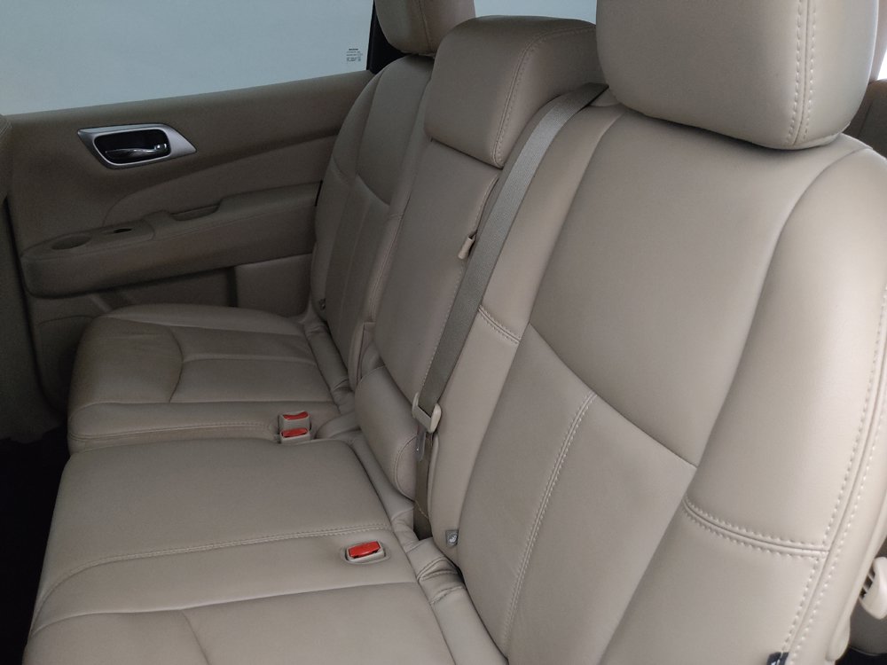 Used 2020 Nissan Pathfinder SL FWD image 18
