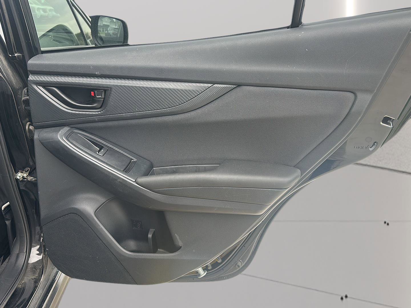 Used 2018 Subaru Crosstrek 2.0i Premium w/ Eyesight System image 20