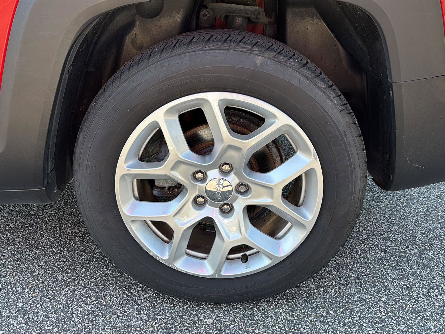 Used 2017 Jeep Renegade Latitude FWD image 6