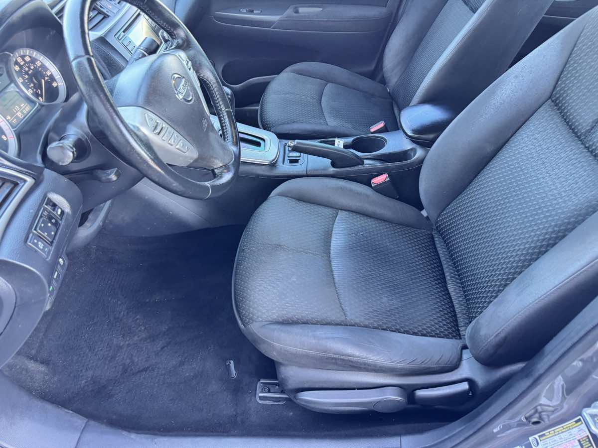 Used 2015 Nissan Sentra SR FWD image 33