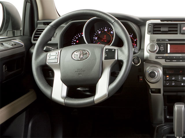 Used 2013 Toyota 4Runner Limited w/ Convenience Pkg image 9