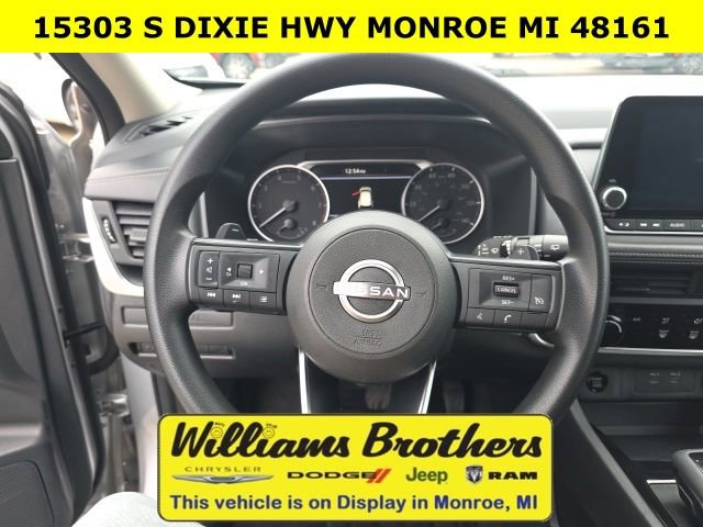 Used 2024 Nissan Rogue S image 13