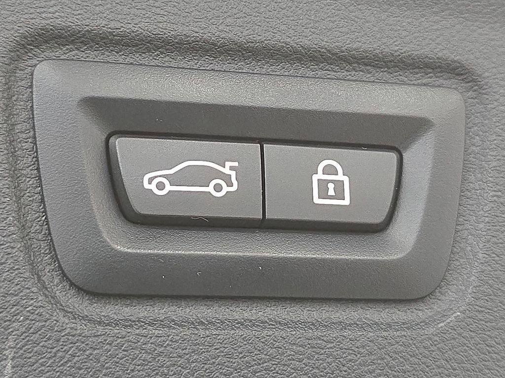 Used 2023 BMW i4 eDrive35 w/ Premium Package image 29