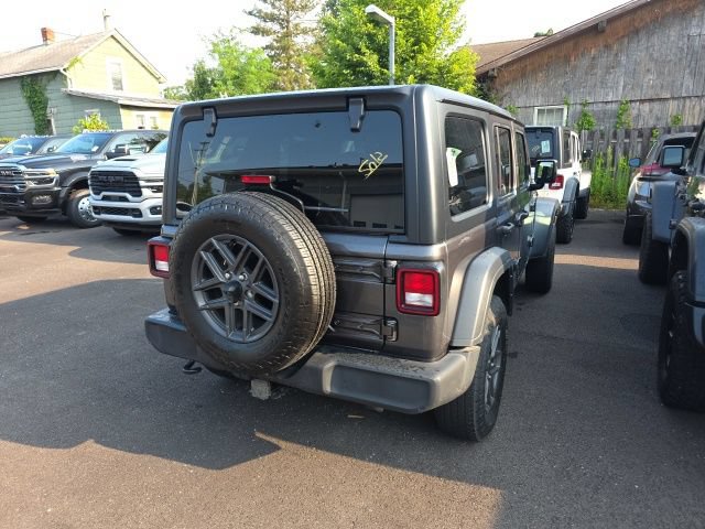 Used 2024 Jeep Wrangler Unlimited Sport AWD/4WD image 16