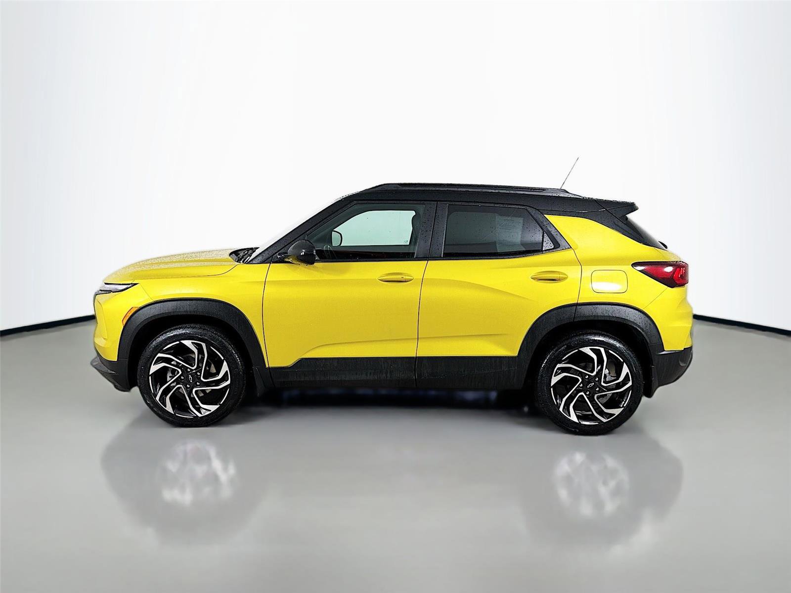 Used 2024 Chevrolet TrailBlazer RS w/ Convenience Package image 5