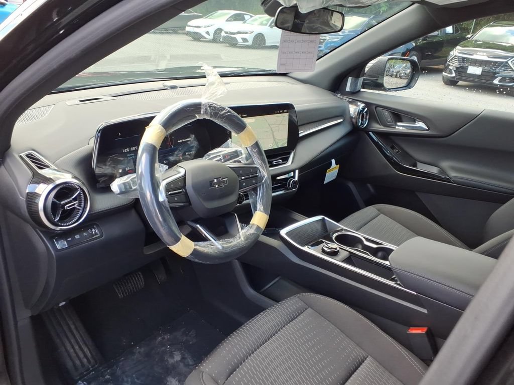 New 2026 Chevrolet Equinox LT w/ Midnight Edition AWD/4WD image 11