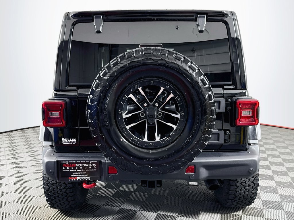 Used 2025 Jeep Wrangler Unlimited Rubicon AWD/4WD image 6