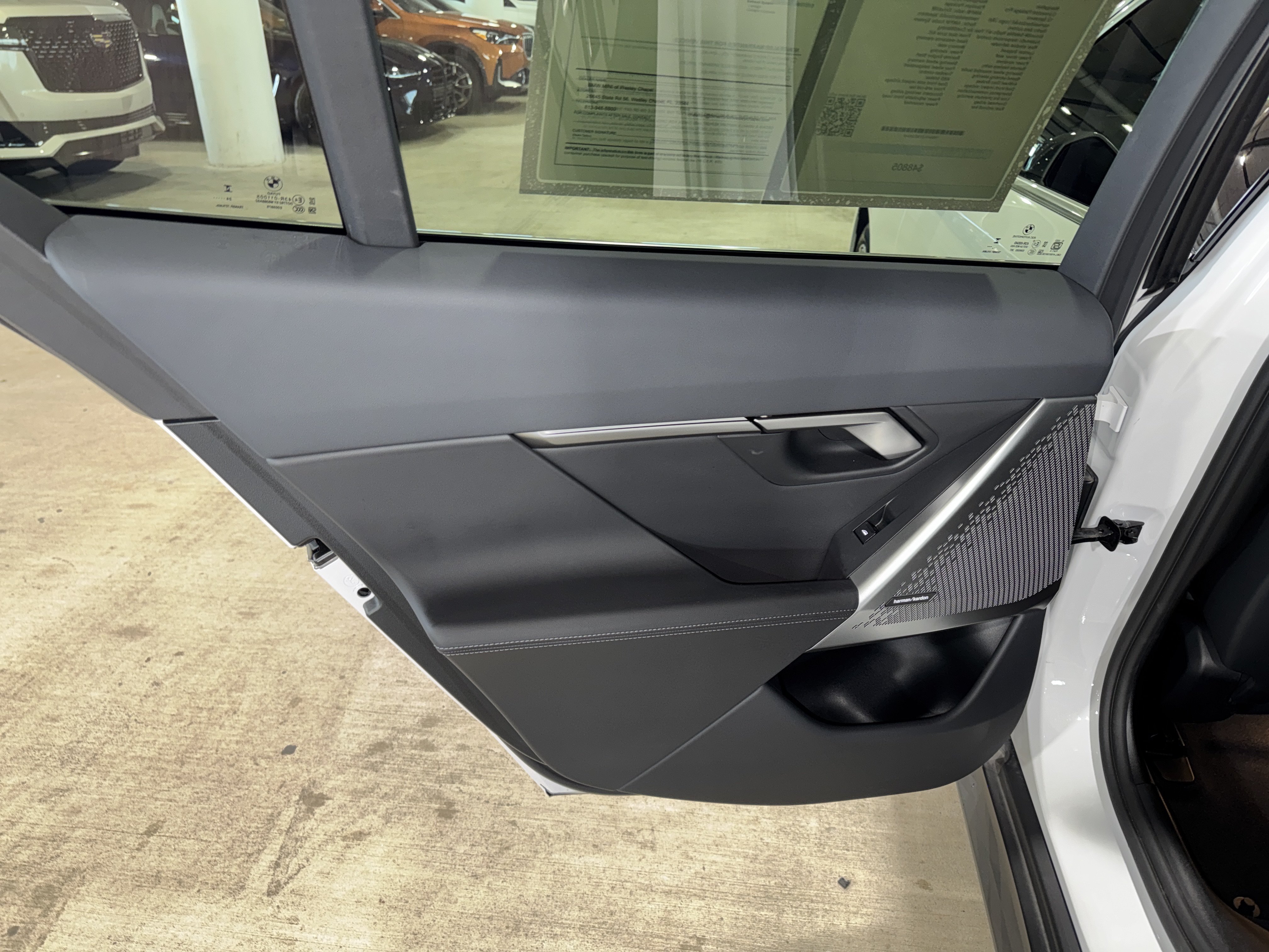 Used 2025 BMW 530i w/ Premium Package RWD image 16