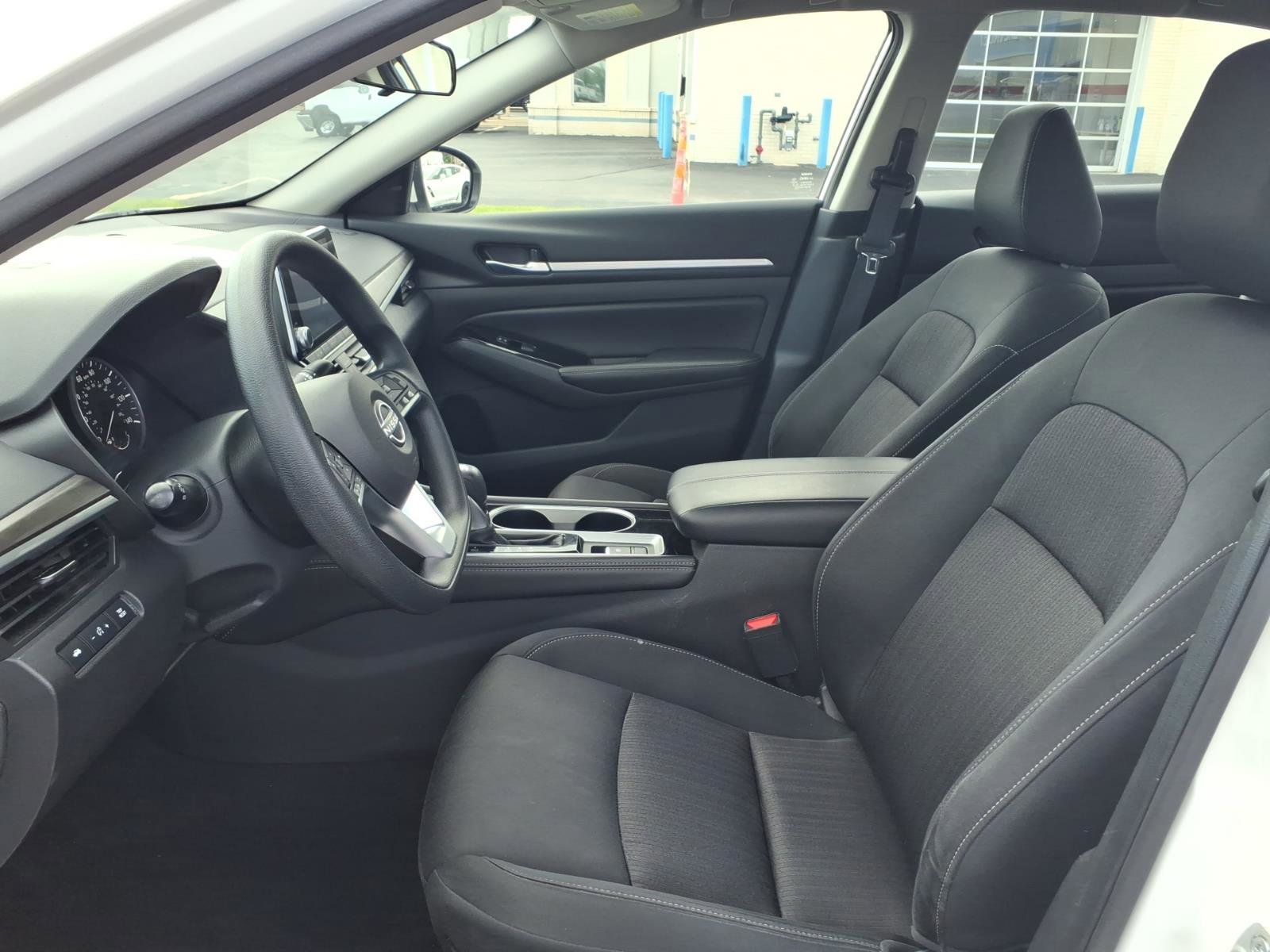 Used 2023 Nissan Altima 2.5 SV AWD/4WD image 24