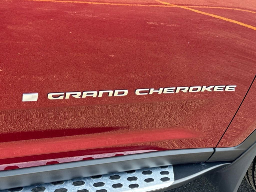 Used 2025 Jeep Grand Cherokee L Limited AWD/4WD image 31