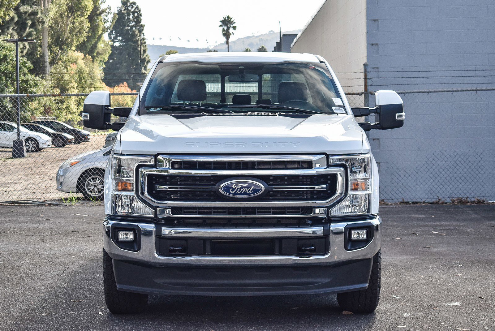 Used 2022 Ford F350 Lariat w/ FX4 Off-Road Package image 2