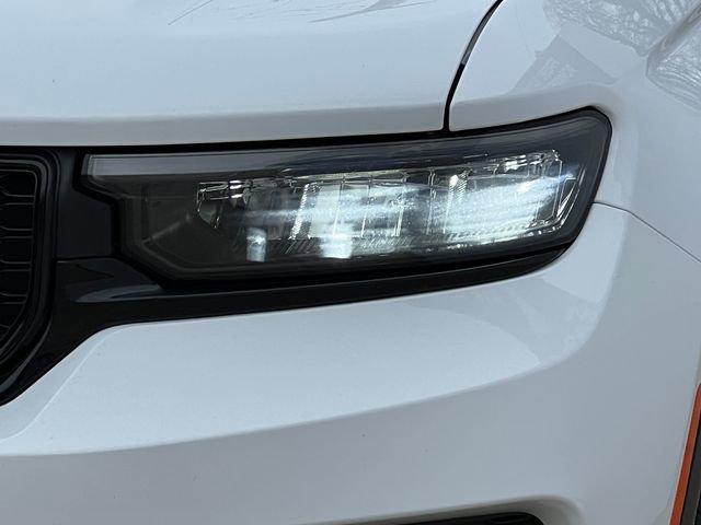 Used 2024 Jeep Grand Cherokee Altitude image 40
