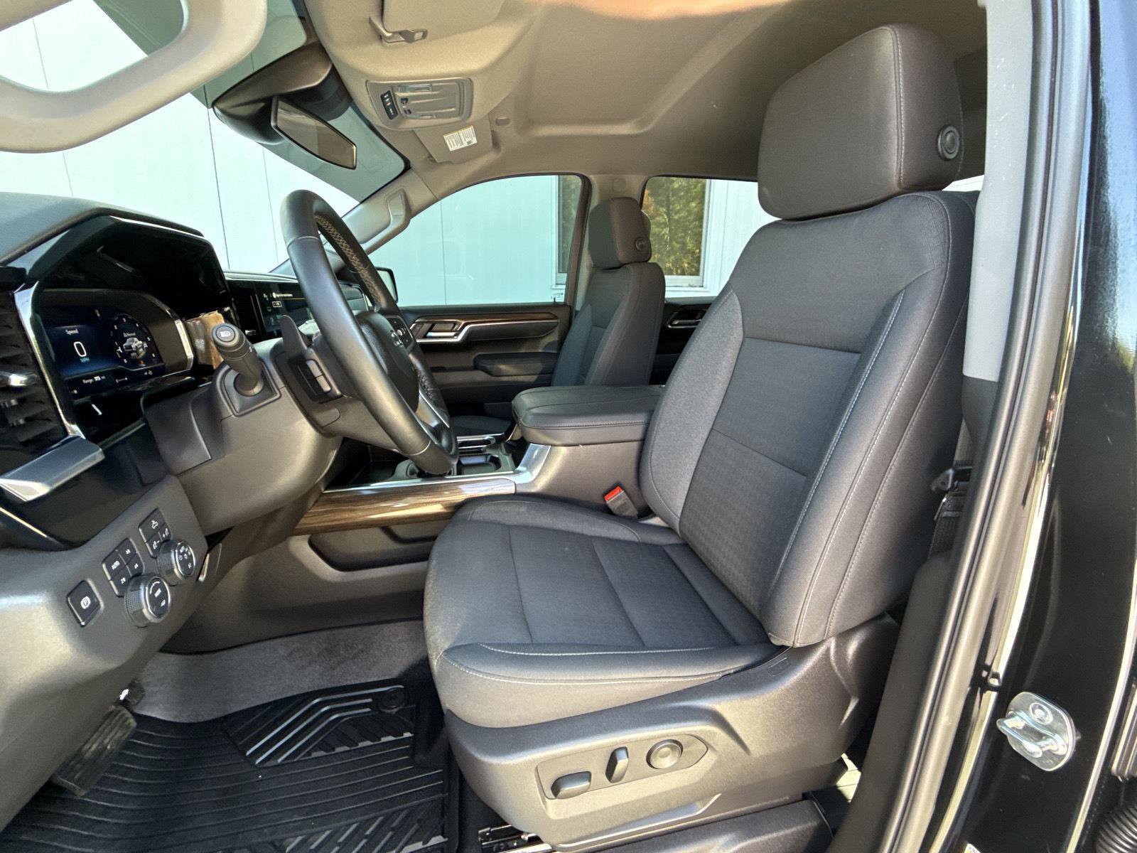 Used 2025 Chevrolet Silverado 1500 LT Trail Boss w/ Protection Package image 13