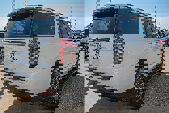 Used 2023 Chevrolet Suburban Z71 w/ Z71 Off-Road Package image 4