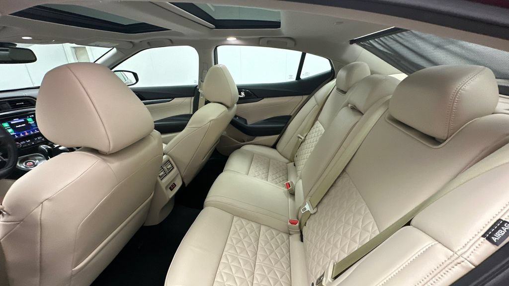 Certified 2021 Nissan Maxima Platinum w/ Sport Mat Group FWD image 10