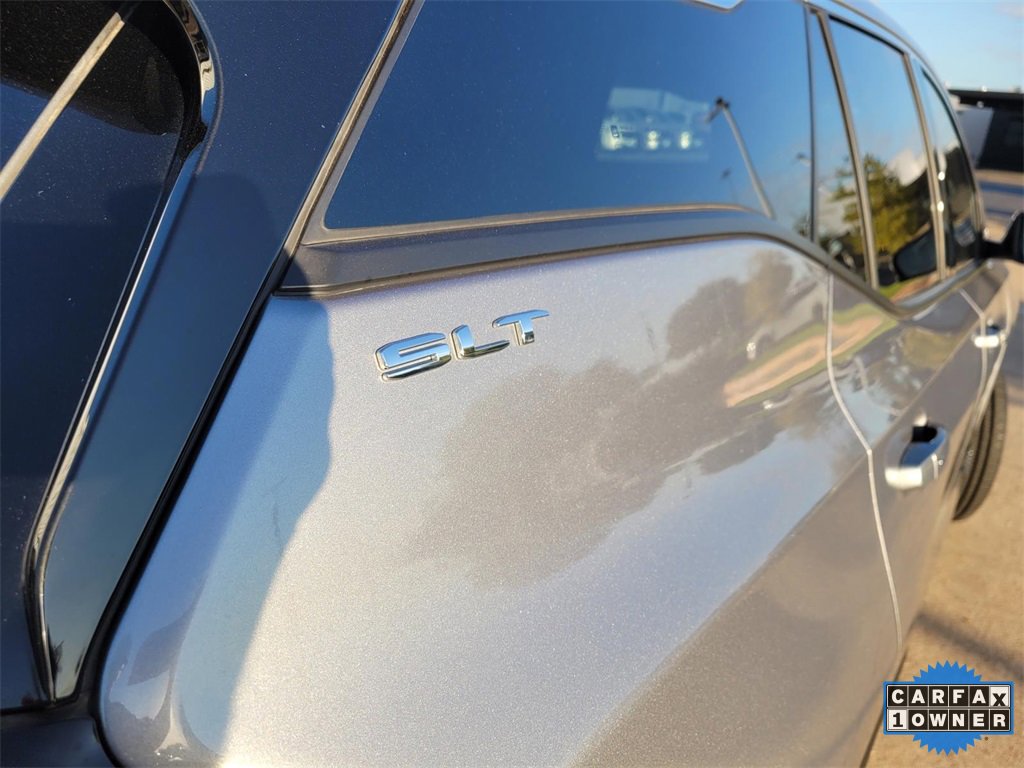 Used 2024 GMC Terrain SLT image 12