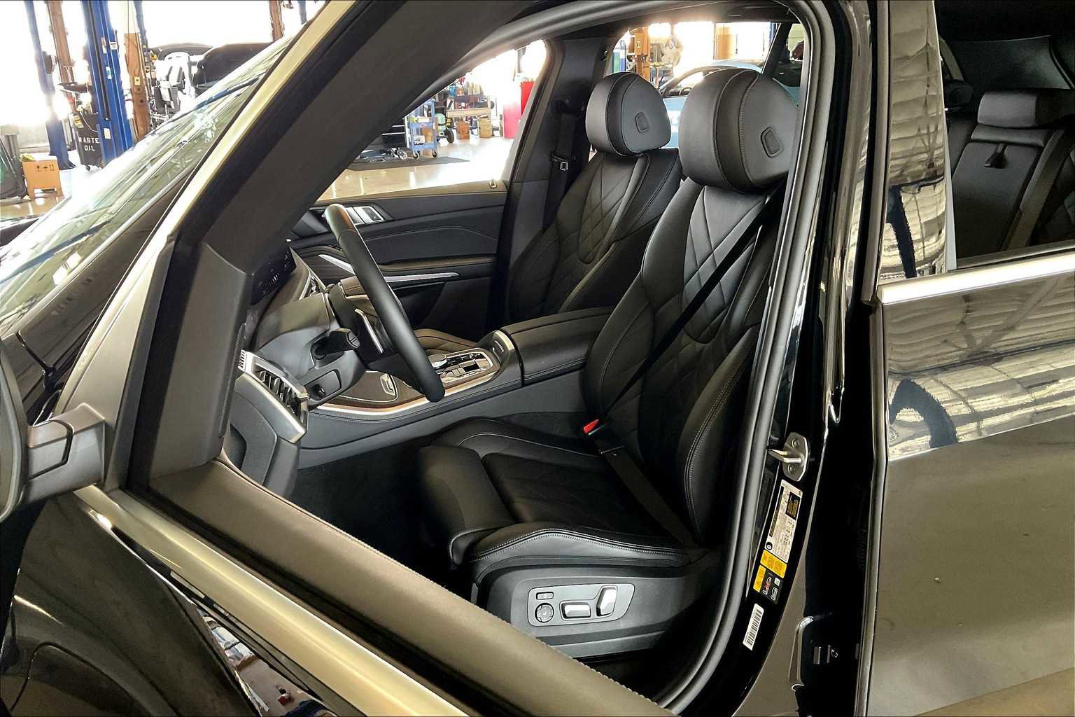 Certified 2024 BMW X5 xDrive50e w/ Parking Assistance Package image 7