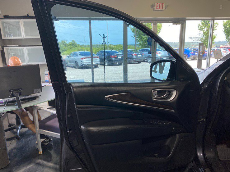 Used 2014 INFINITI QX60 AWD w/ Deluxe Touring Package image 11