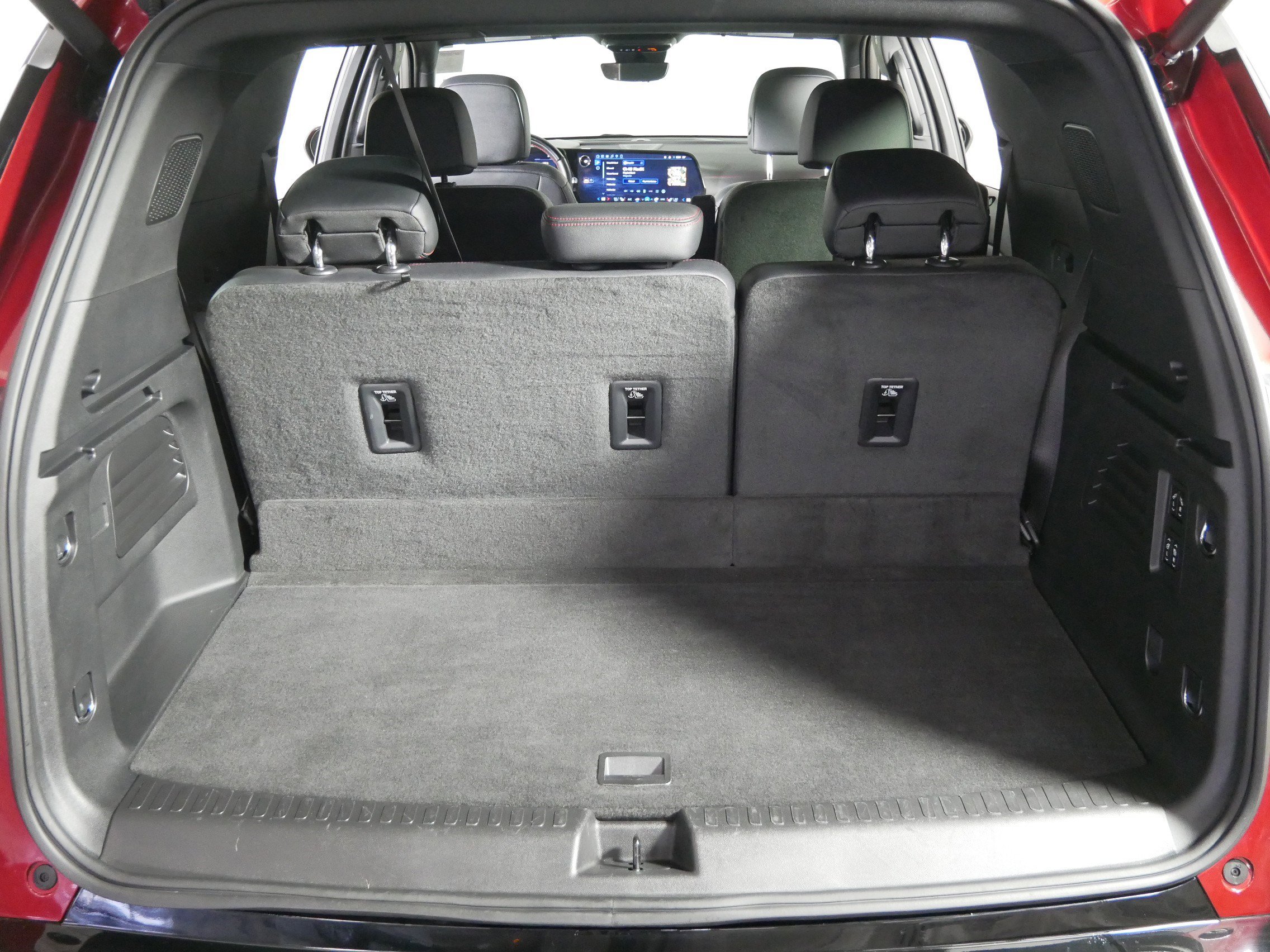 Used 2024 Chevrolet Traverse RS w/ LPO, Floor Liner Package image 18
