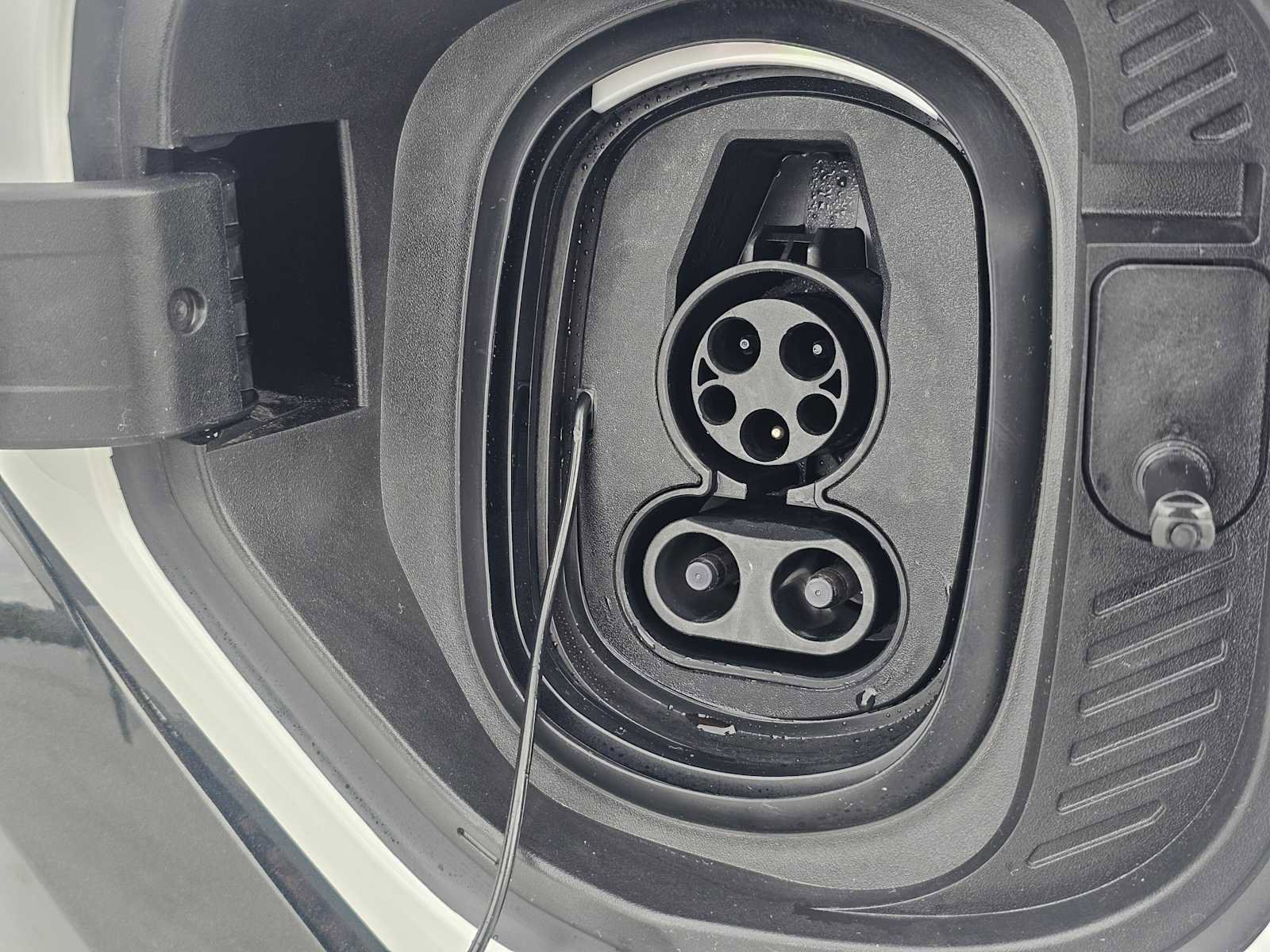 Used 2024 GMC Hummer EV 2X w/ Extreme Off-Road Package image 14