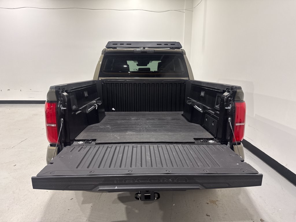 Used 2025 Toyota Tacoma TRD Off-Road AWD/4WD image 28